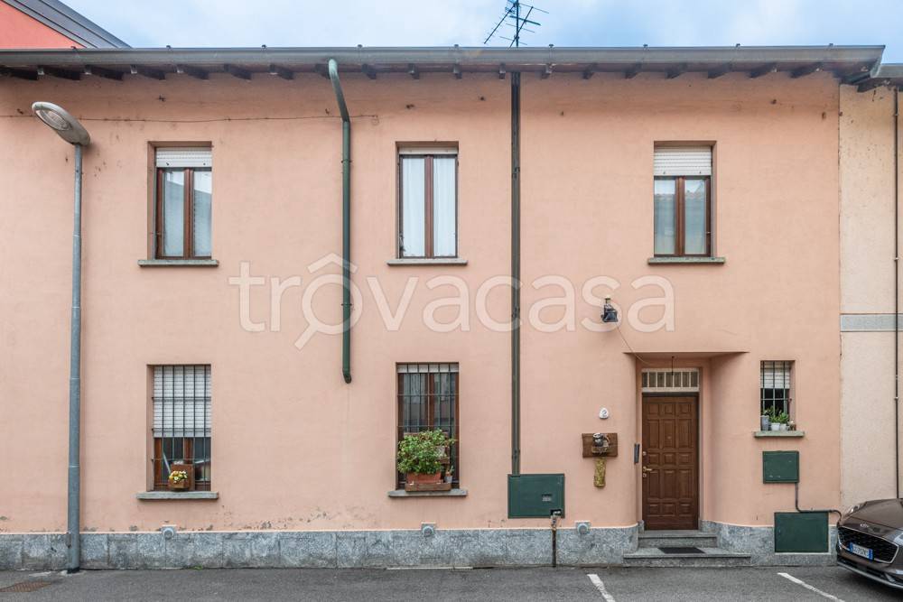 casa indipendente in vendita a Giussano in zona Paina