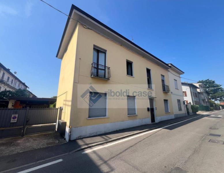 appartamento in vendita a Giussano in zona Paina