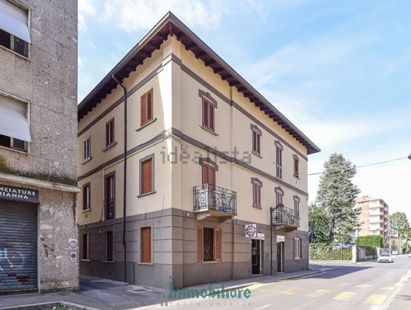 appartamento in vendita a Giussano in zona Paina
