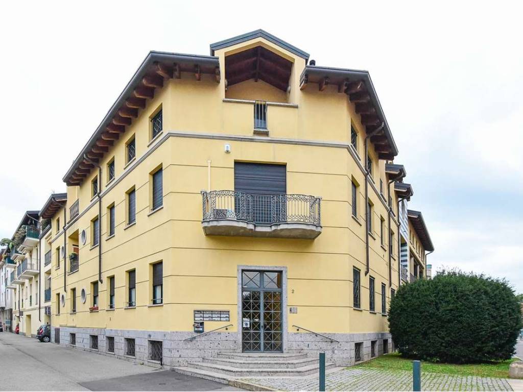 appartamento in vendita a Giussano in zona Paina
