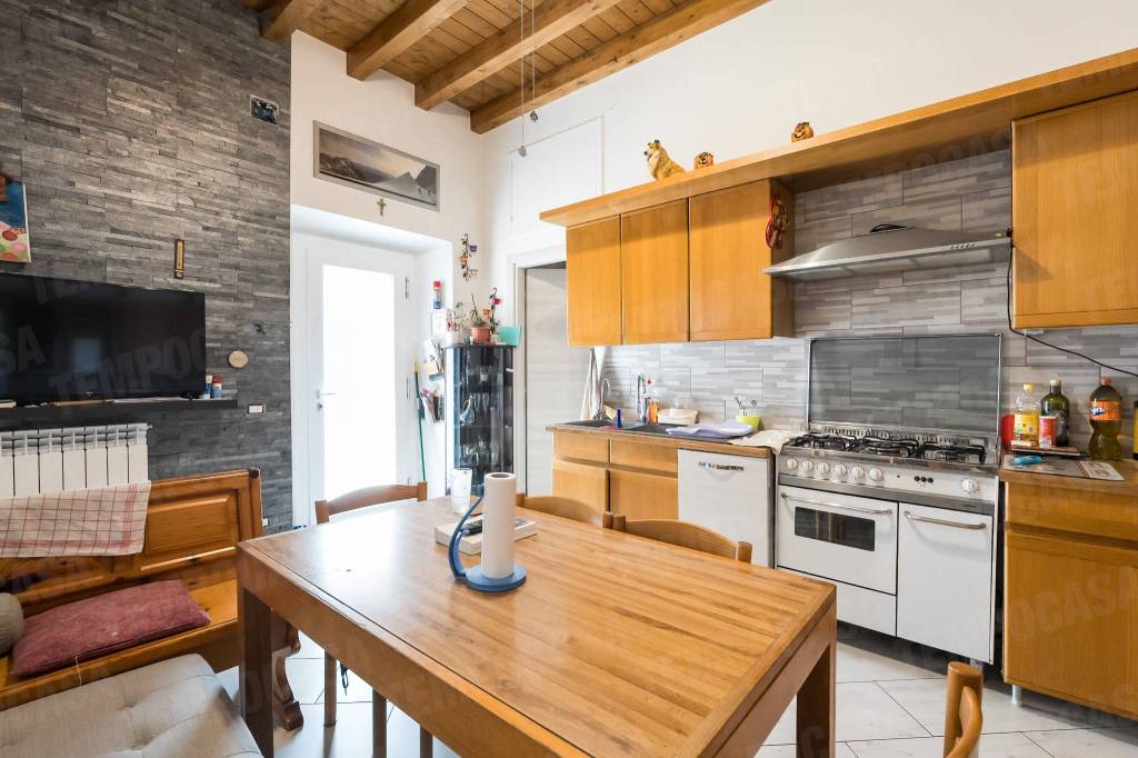 casa indipendente in vendita a Giussano in zona Paina