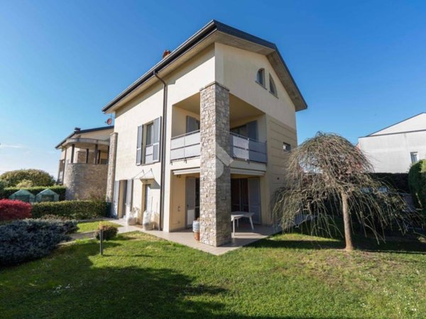 appartamento in vendita a Giussano in zona Birone