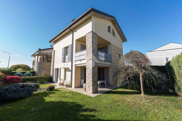 appartamento in vendita a Giussano in zona Birone