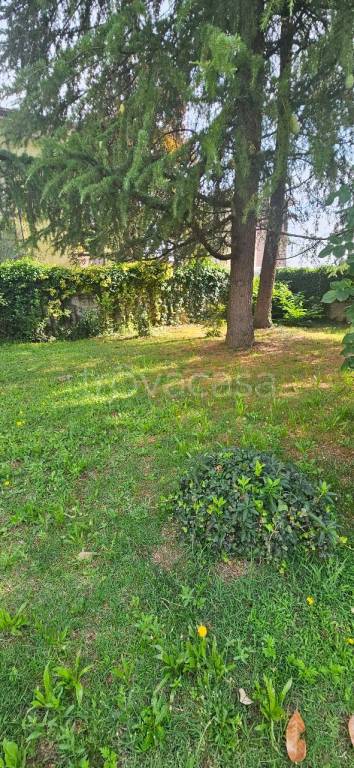 appartamento in vendita a Giussano in zona Paina
