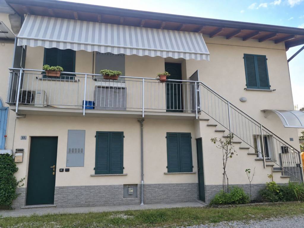 appartamento in vendita a Giussano in zona Paina