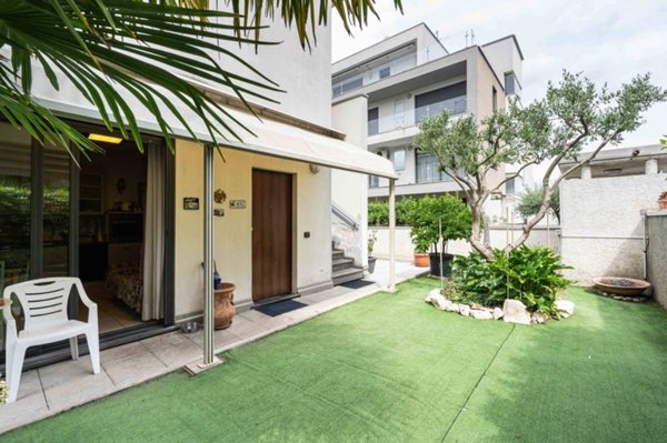 casa indipendente in vendita a Giussano