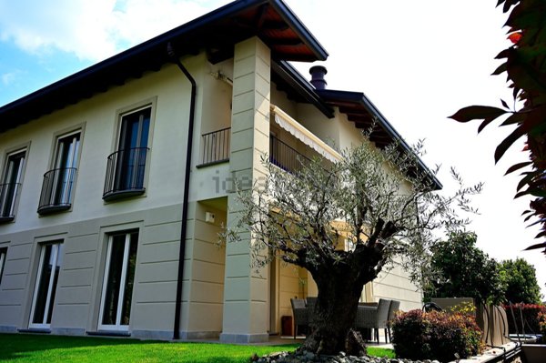 appartamento in vendita a Giussano in zona Paina