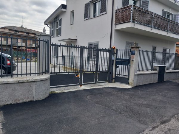 appartamento in vendita a Giussano in zona Paina