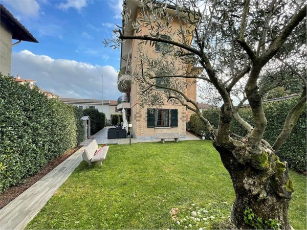 appartamento in vendita a Giussano in zona Paina
