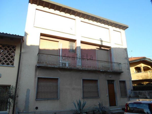 appartamento in vendita a Giussano in zona Paina