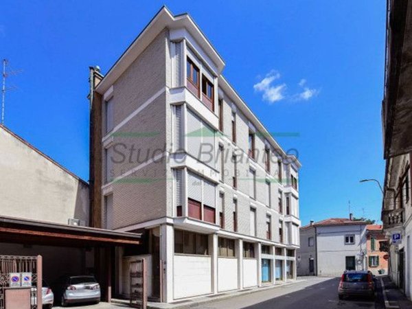 appartamento in vendita a Giussano in zona Paina
