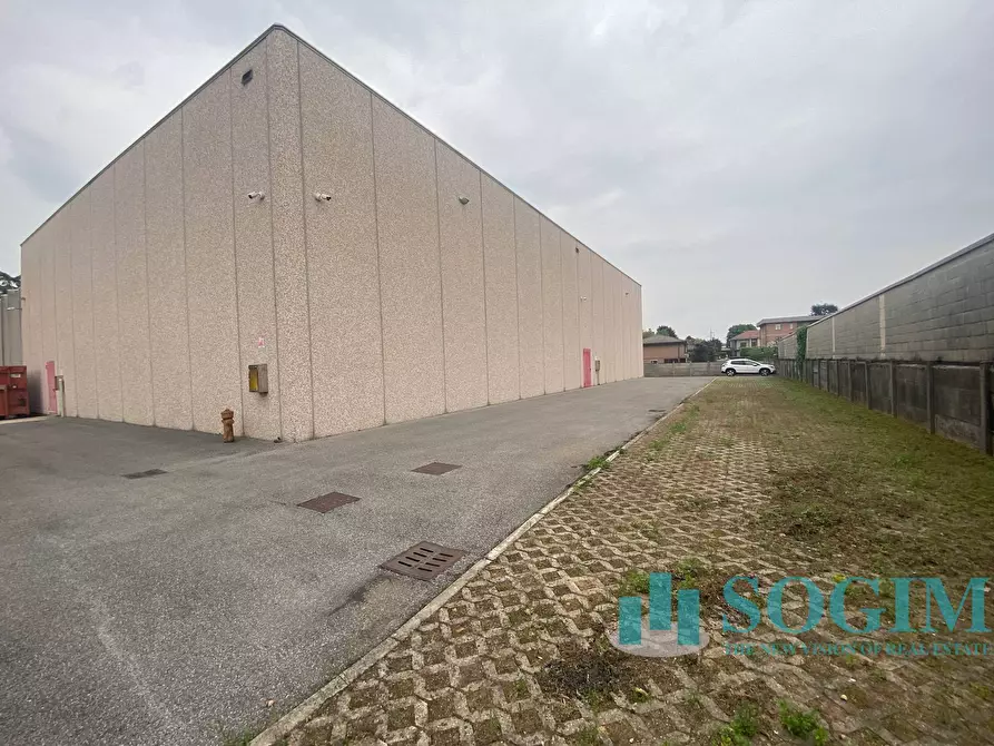 capannone in vendita a Giussano in zona Birone