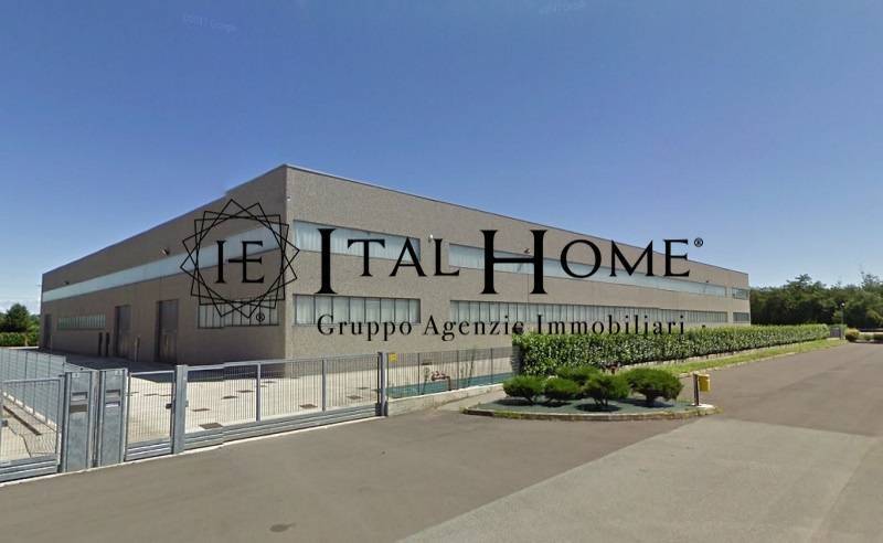 locale commerciale in vendita a Giussano in zona Paina
