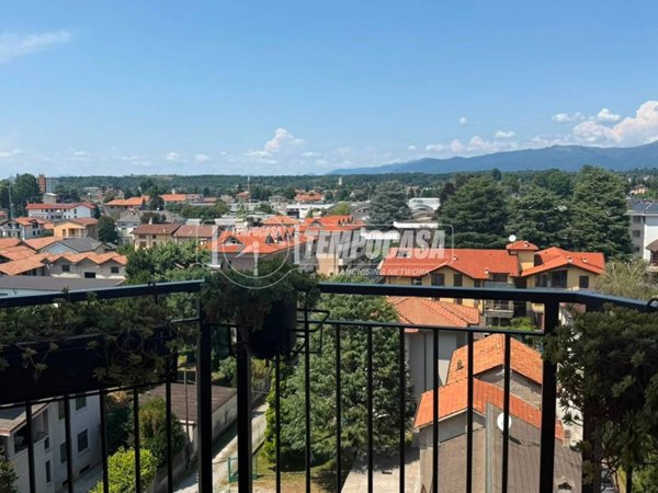 appartamento in vendita a Giussano in zona Paina