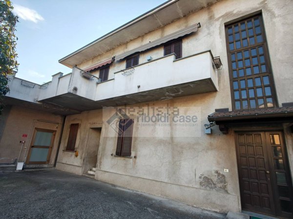 appartamento in vendita a Giussano in zona Paina