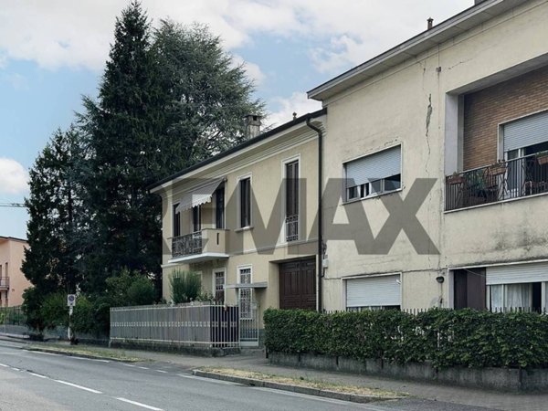appartamento in vendita a Giussano in zona Paina