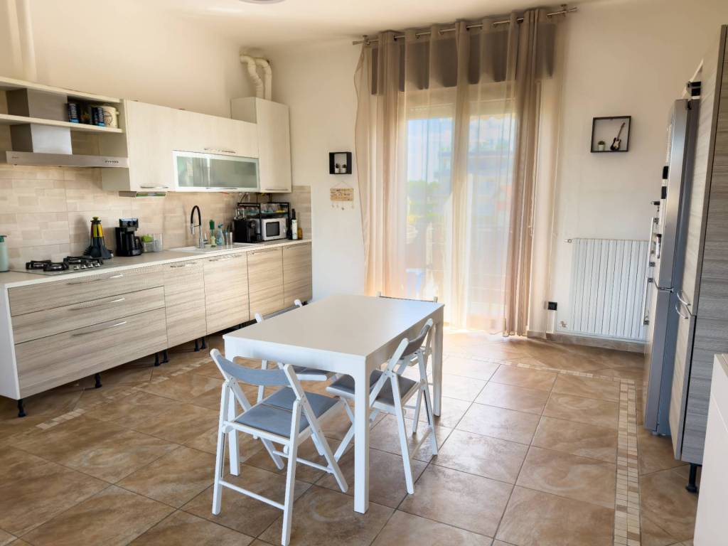 appartamento in vendita a Giussano in zona Paina