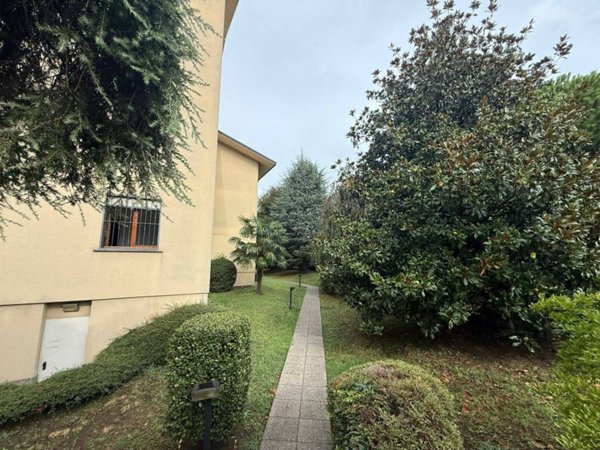 appartamento in vendita a Giussano in zona Paina