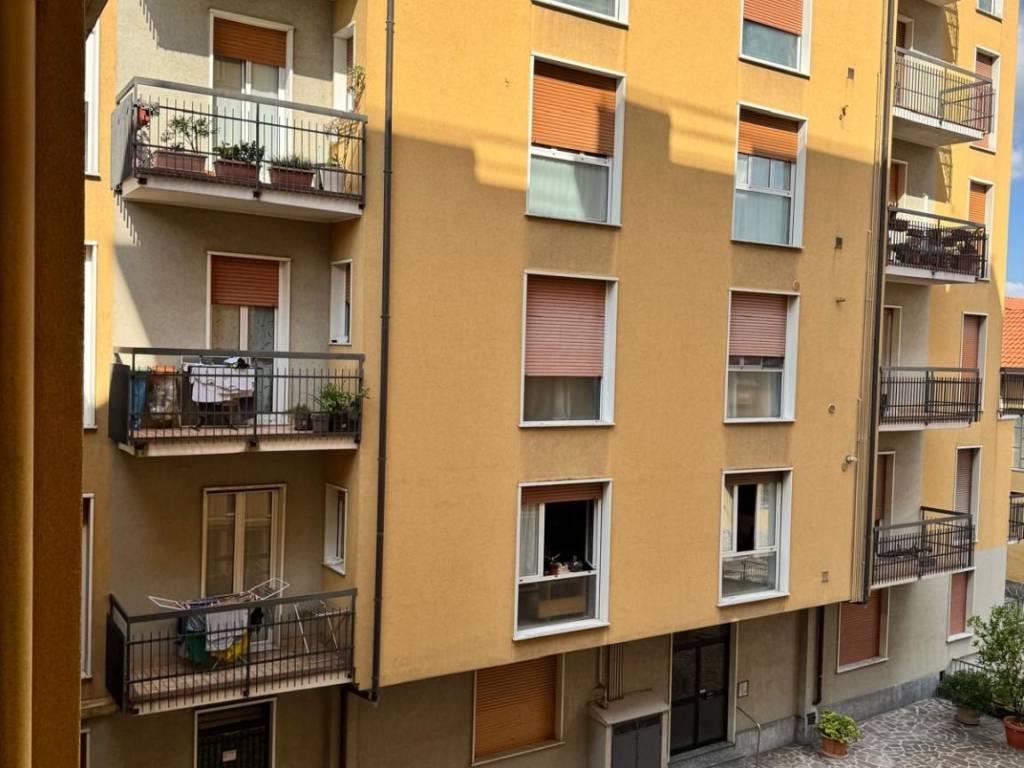 appartamento in vendita a Giussano in zona Paina