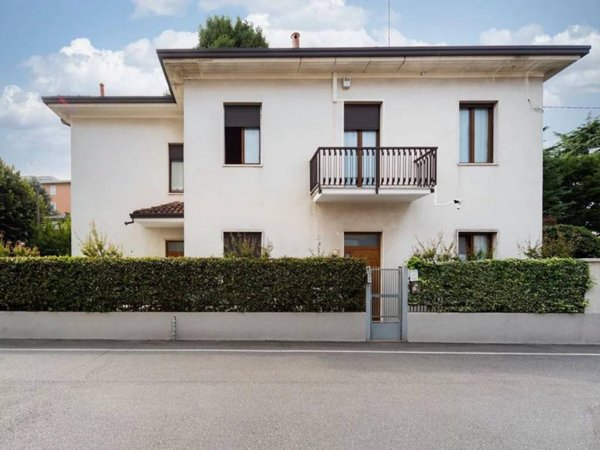 casa indipendente in vendita a Giussano
