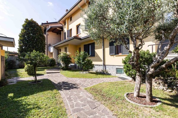 appartamento in vendita a Giussano in zona Birone