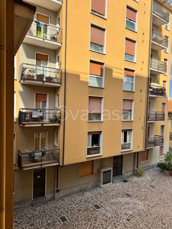 appartamento in vendita a Giussano in zona Paina