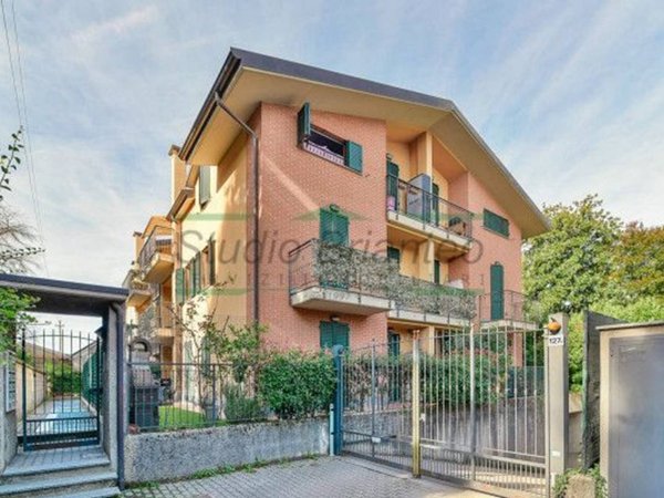 appartamento in vendita a Giussano in zona Paina