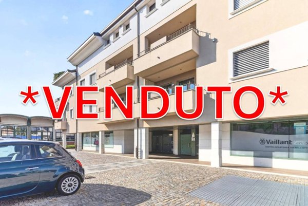 appartamento in vendita a Giussano in zona Paina