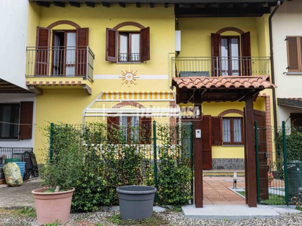 appartamento in vendita a Giussano in zona Birone