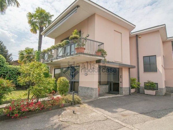 casa indipendente in vendita a Giussano
