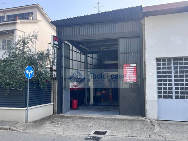 locale commerciale in vendita a Giussano in zona Paina