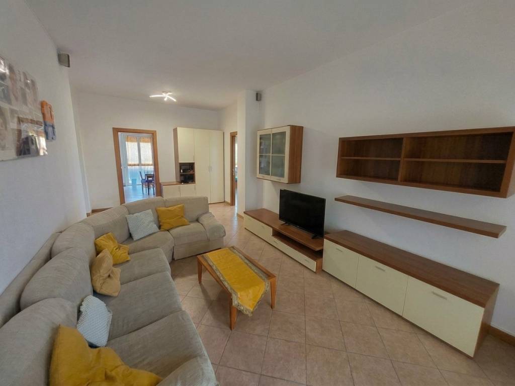 appartamento in vendita a Giussano in zona Paina