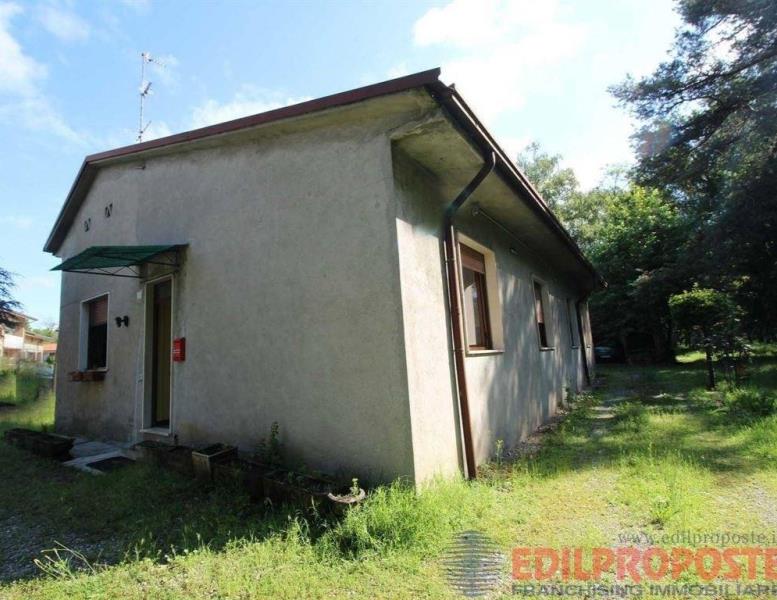 casa indipendente in vendita a Lazzate