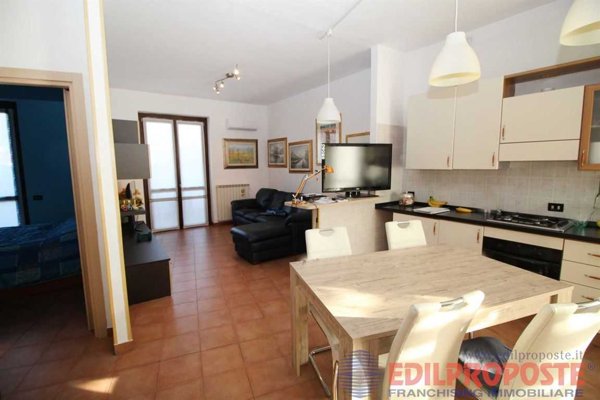 appartamento in vendita a Lazzate