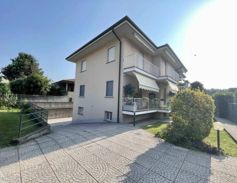 appartamento in vendita a Lazzate