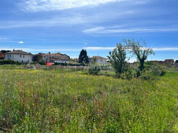 terreno agricolo in vendita a Lazzate