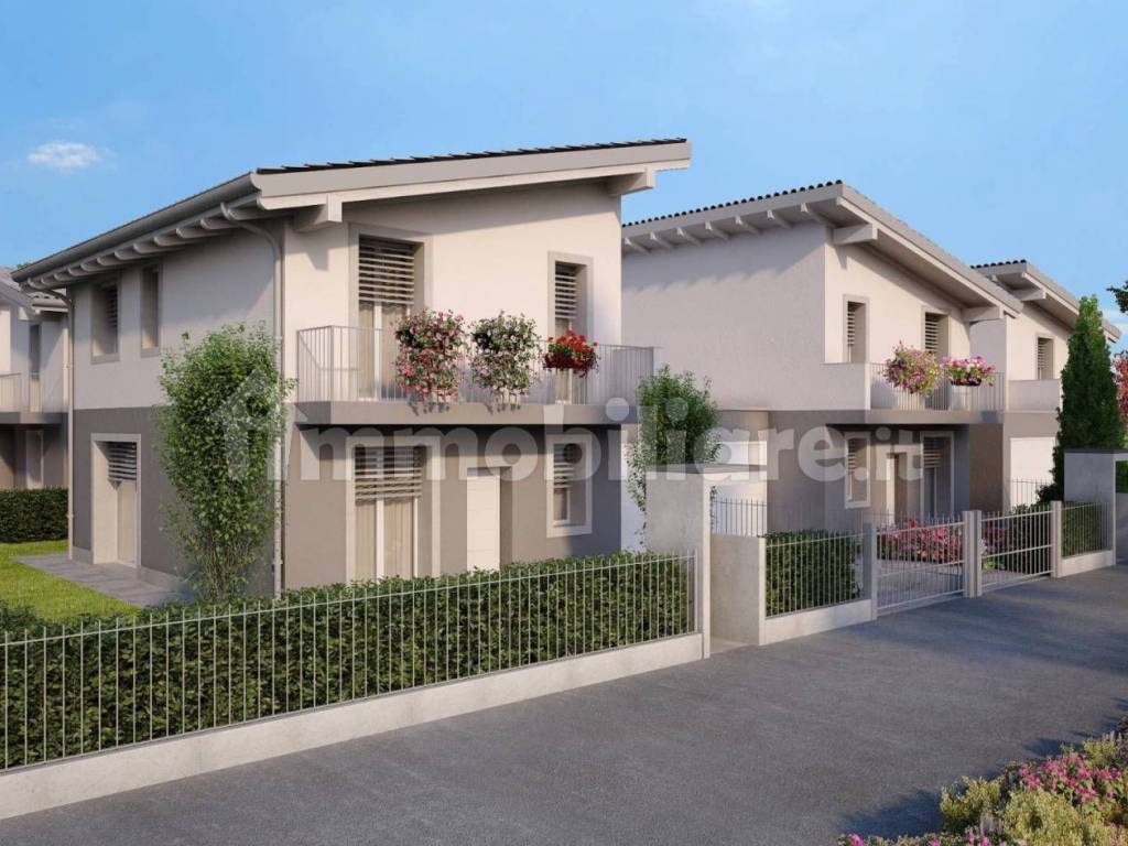 casa indipendente in vendita a Lazzate