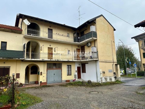 appartamento in vendita a Lazzate
