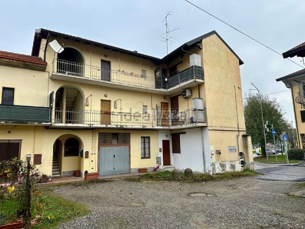 appartamento in vendita a Lazzate
