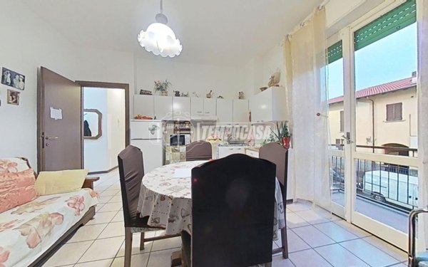 appartamento in vendita a Lazzate