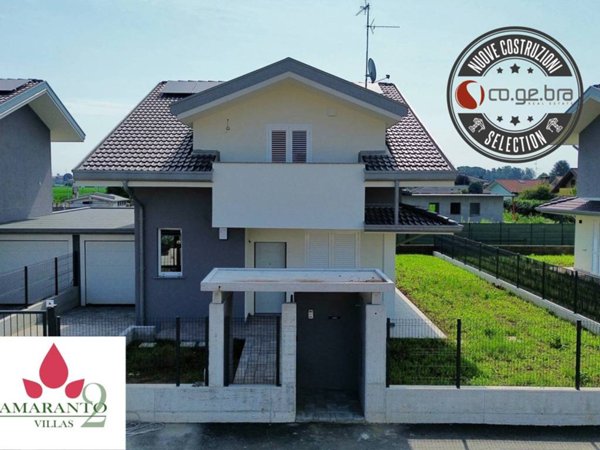 casa indipendente in vendita a Lazzate