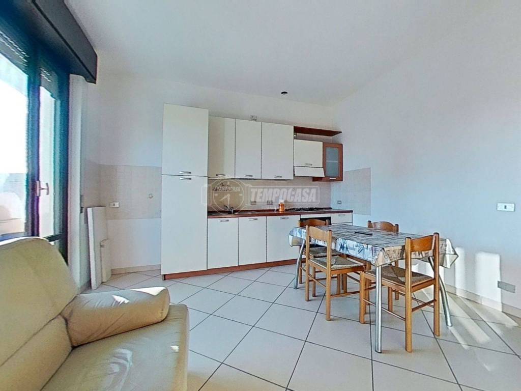 appartamento in vendita a Lazzate