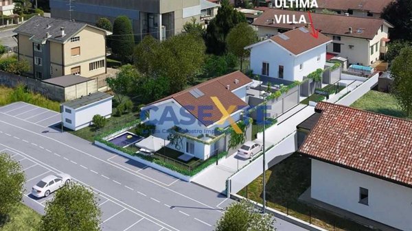 casa indipendente in vendita a Lazzate