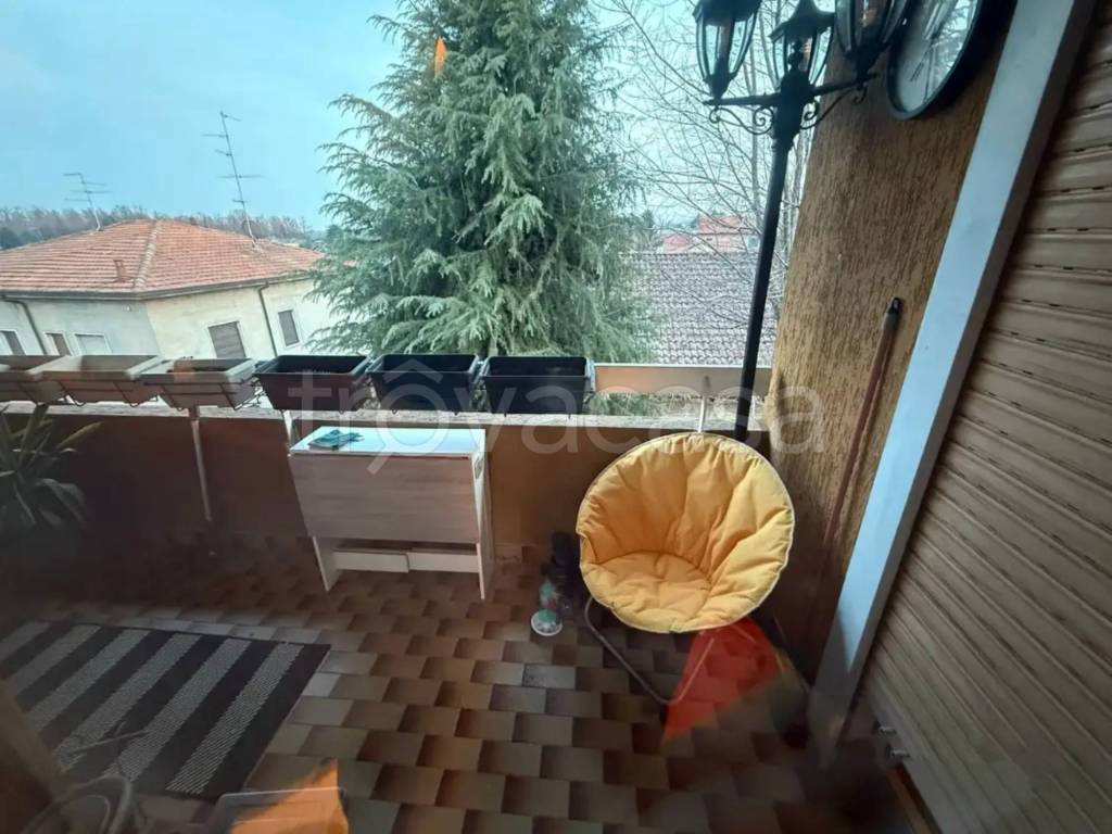 appartamento in vendita a Lazzate