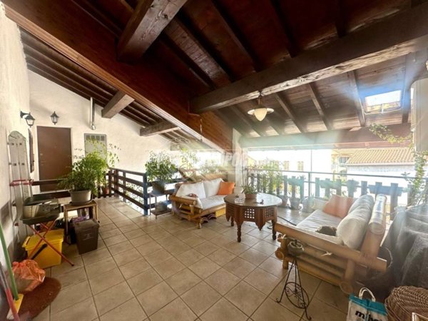 appartamento in vendita a Lazzate