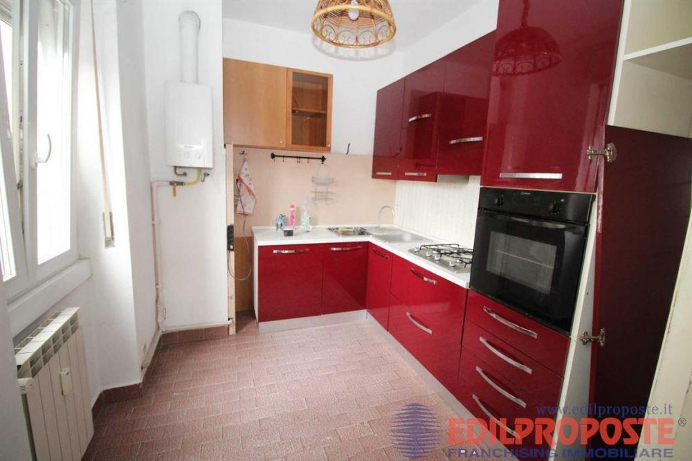 casa indipendente in vendita a Lazzate