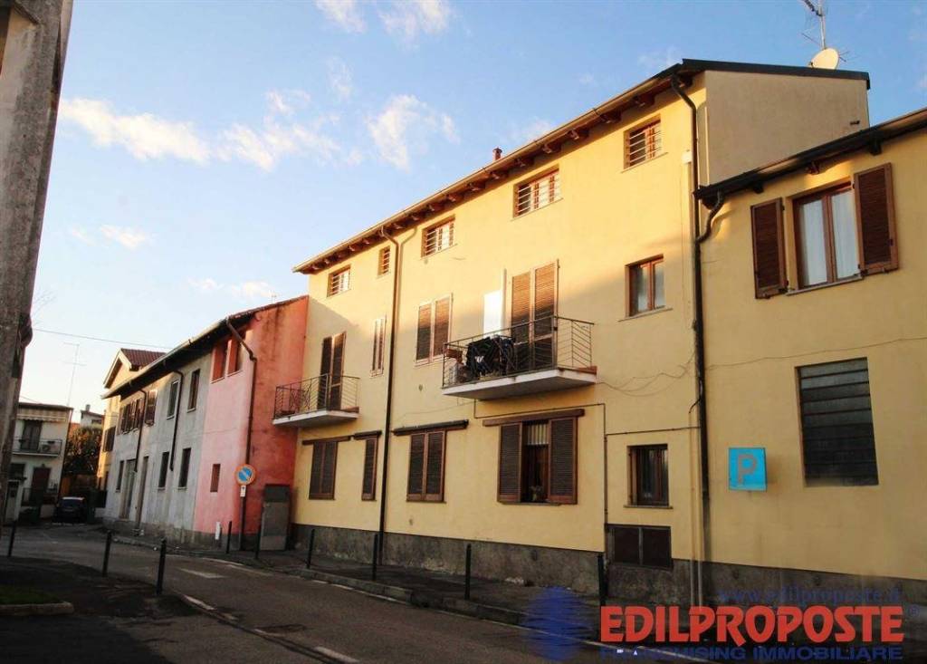 appartamento in vendita a Lazzate