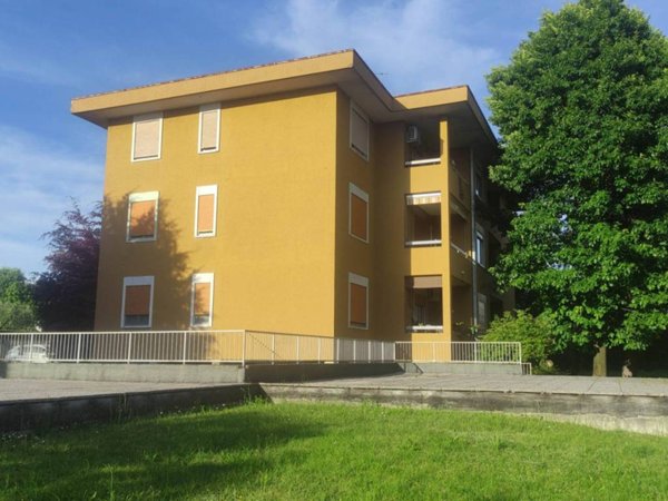 appartamento in vendita a Lazzate