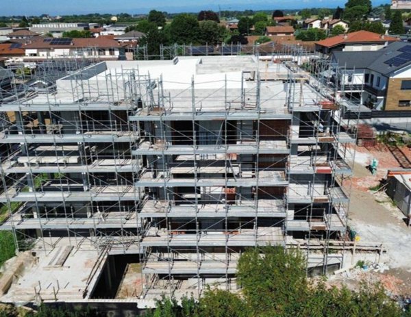 appartamento in vendita a Lazzate