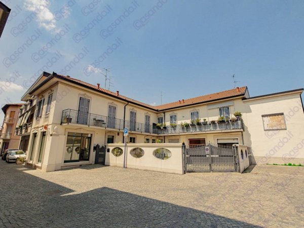 appartamento in vendita a Lazzate